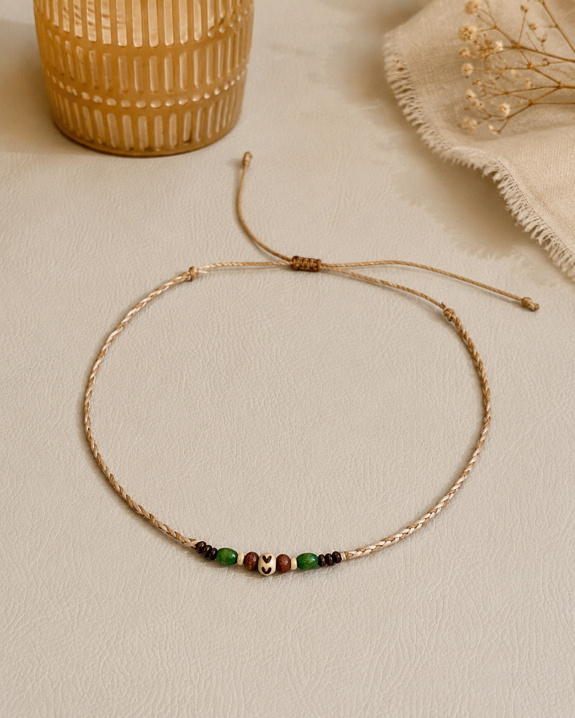Choker Kette Holzperlen Detailansicht – Odette von Spitzstock