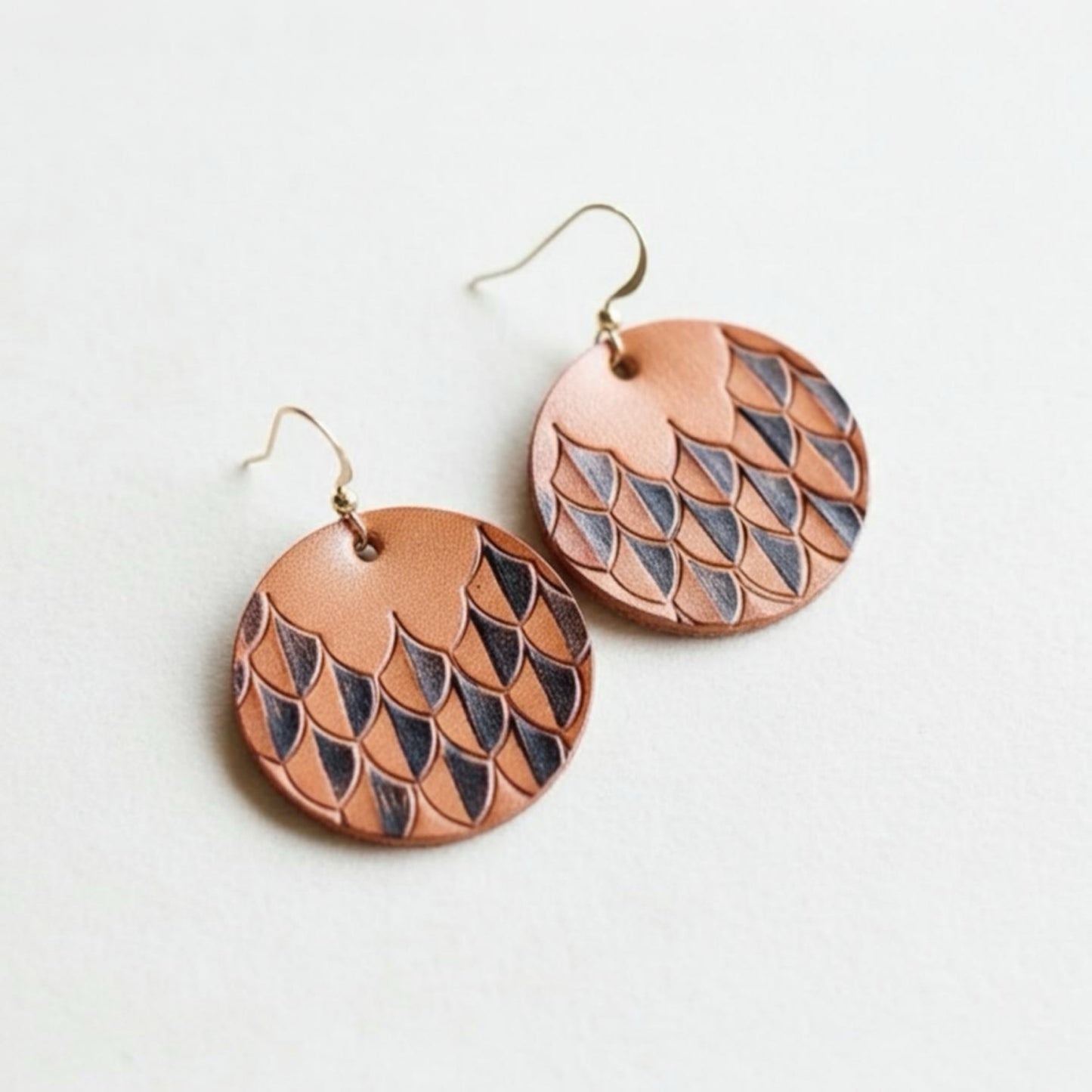 Earrings, leather, circle, hallmarked