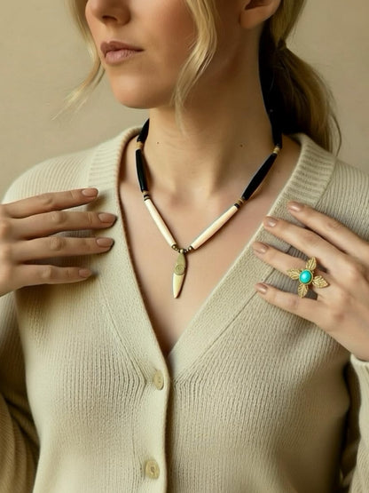 Necklace "Ivy" | Hair pipes | Necklace with gold colored charms