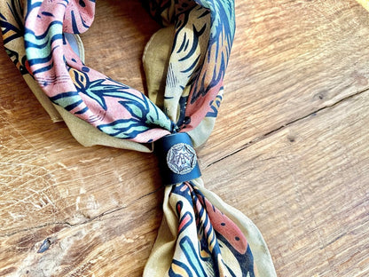 Concho Bandana Slide Leder Thunderbird - Bandana