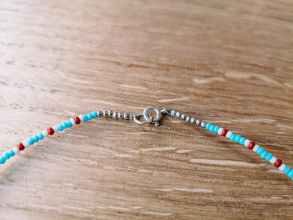Dünne Perlenkette, South western Schmuck - Halsketten