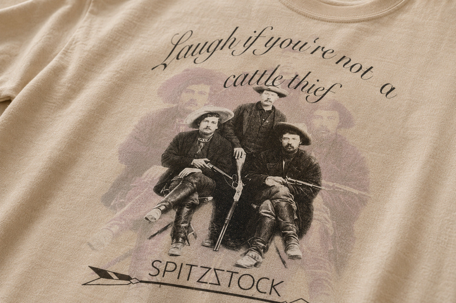 Western T-Shirt Outlaw Vintage Detailansicht – Silas von Spitzstock