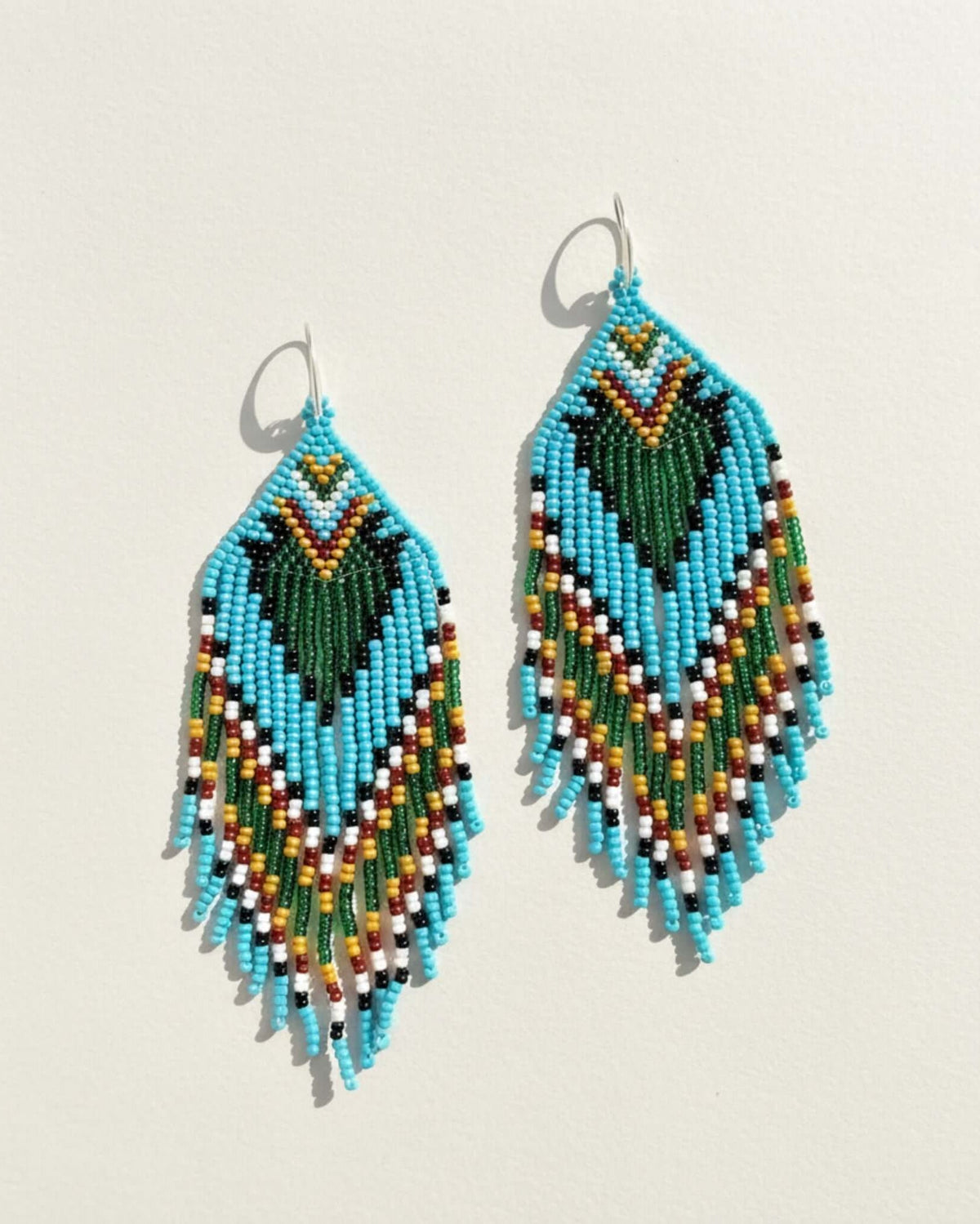 Statement Ohrringe mit bunten Perlen und Ohrhaken aus 925er Silber – Boho Schmuck von Spitzstock